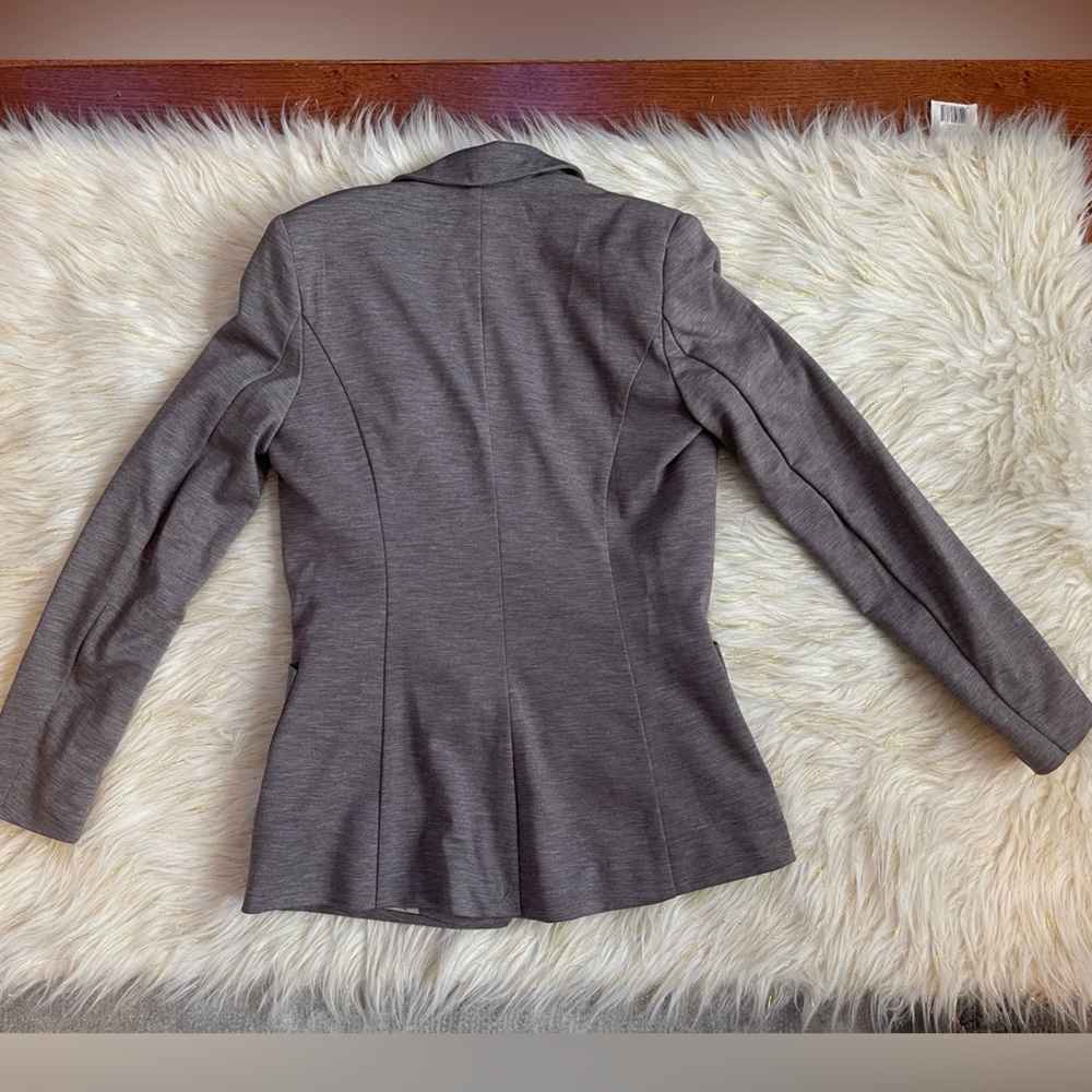H&M Structured Blazer - Picture 2 of 8